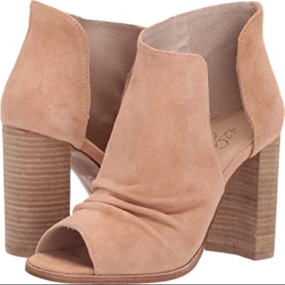 NWT! - Chinese Laundry | 42 Gold Loyalty Bootie - Picture 2 of 5